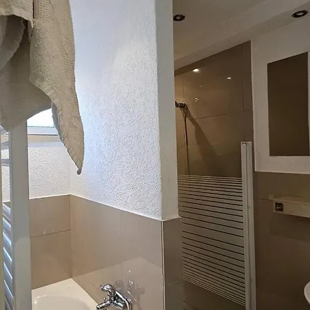 Renoviertes Ruhiges Gartenapartment Apartment Ketsch