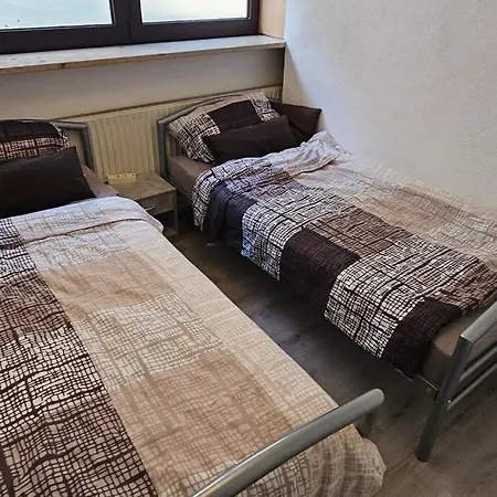 Renoviertes Ruhiges Gartenapartment * Ketsch